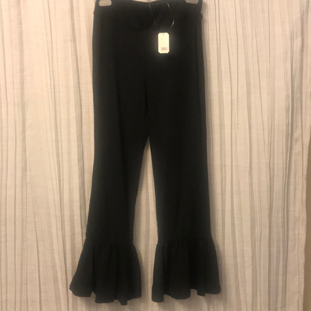 BRAND NEW** Simply Southern ruffle pants